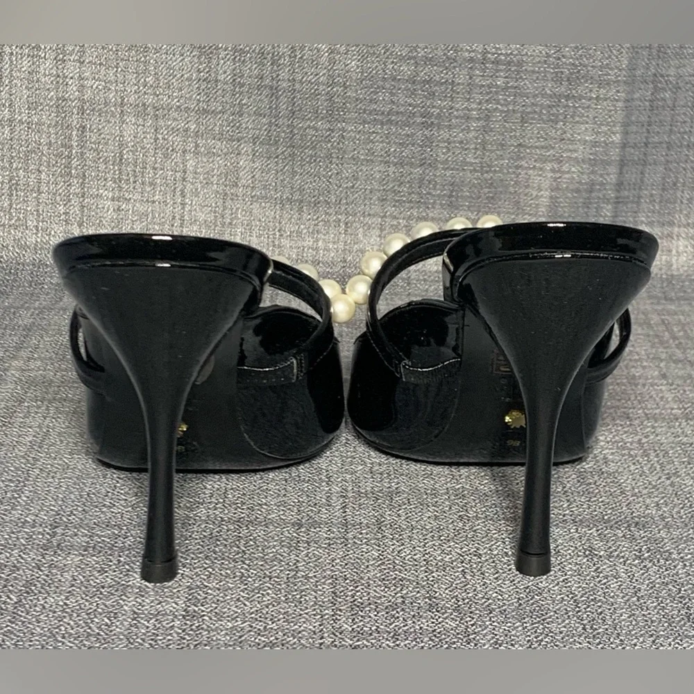 Stuart Weitzman Goldie 100 Women's Black Patent Leather Pearl Pump Mule Size 6 - Picture 5 of 8